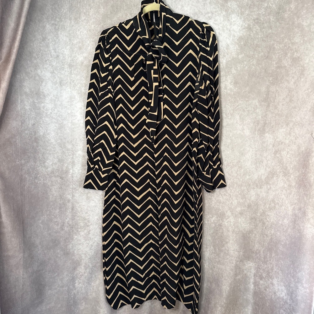Chevron Patterned 100% Silk Black and Cream Midi Dress - Picture 2 of 10
